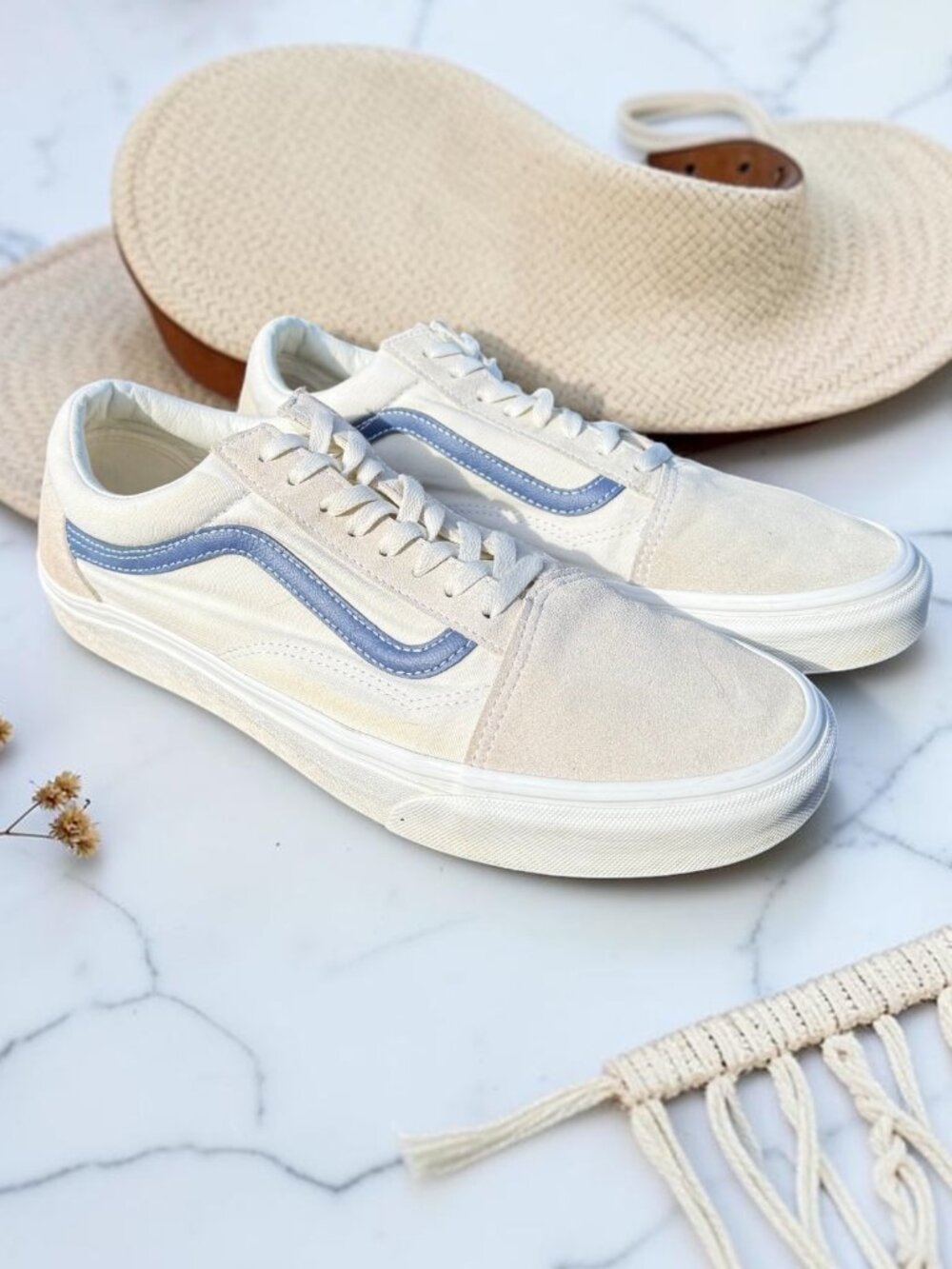 Vans Old Skool Men's Size 12 Sneakers in Vintage White Navy Indigo